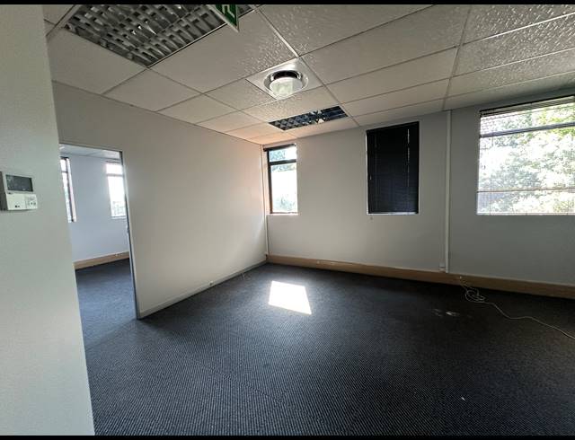 144.80M² OFFICE TO LET IN DIE HOEWES
